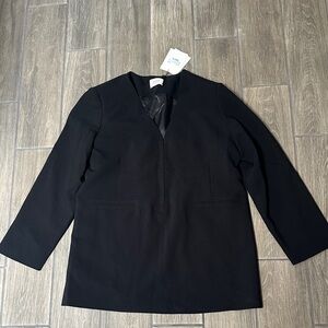 DISSH Black V-Neck Tunic with Clasp Front. Size US 12. NWT